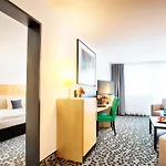 Four Points By Sheraton Plaza מלון אופנבאך