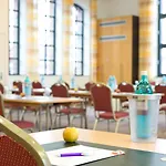 Four Points By Sheraton Plaza 호텔 4*