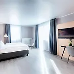 Four Points By Sheraton Plaza 4* אופנבאך