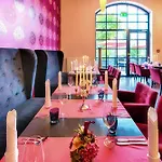 Four Points By Sheraton Plaza Hotel