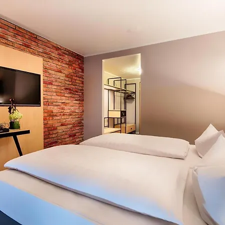 Hotel Achat Plaza 4*