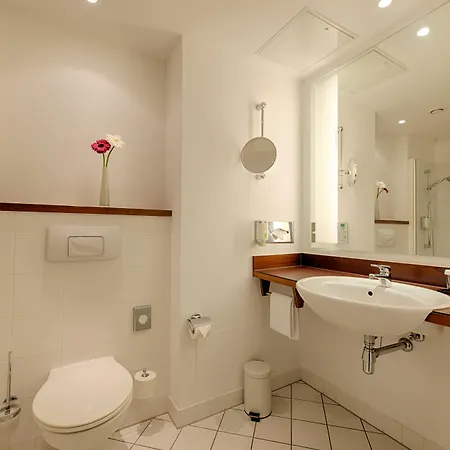 Hotel Four Points By Sheraton Plaza 4*