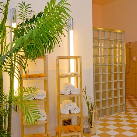 Four Points By Sheraton Plaza 4*