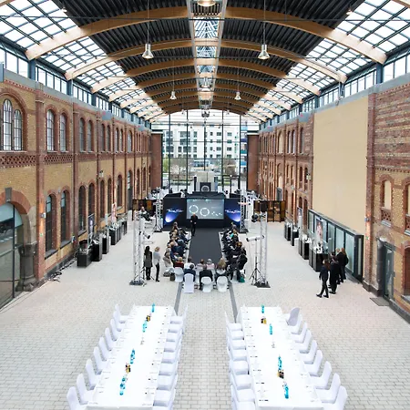 Four Points By Sheraton Plaza Hotel 4*