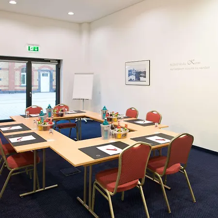 Four Points By Sheraton Plaza 4*