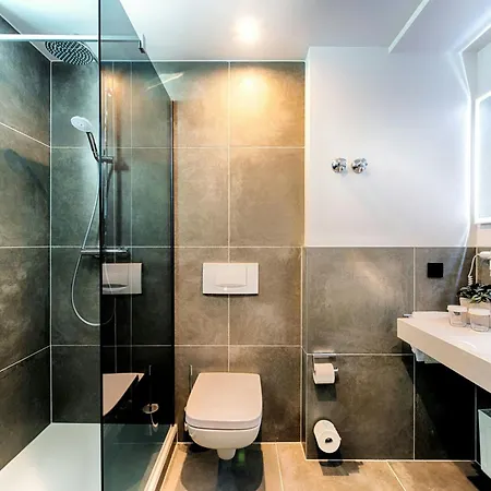 Four Points By Sheraton Plaza