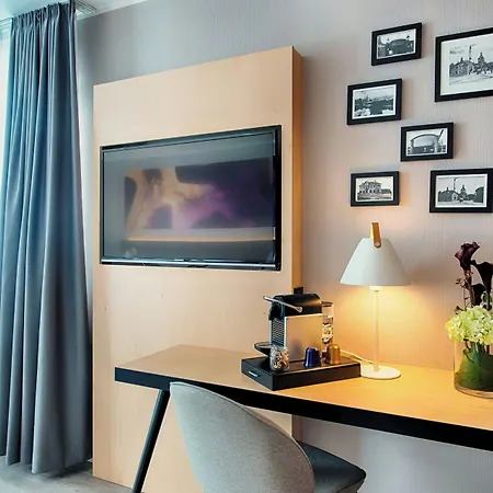 Four Points By Sheraton Plaza 4*