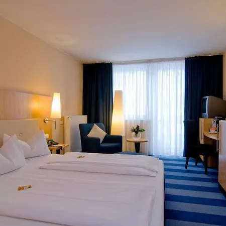 Four Points By Sheraton Plaza Hotel