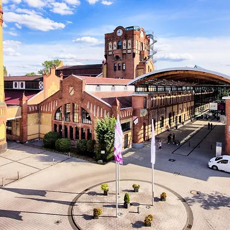 Achat Plaza Hotel 4*