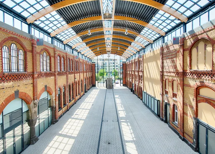 Four Points By Sheraton Plaza Hotel 4*