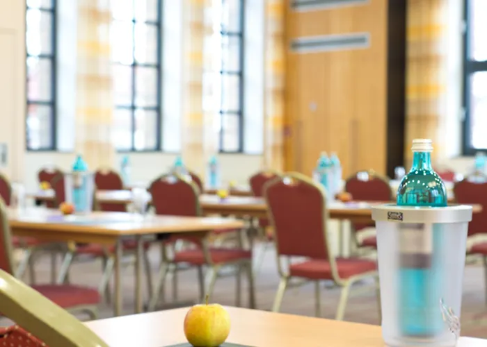 Four Points By Sheraton Plaza Hotel 4*