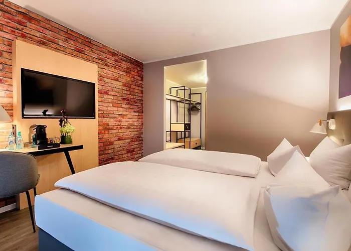 Hotel Four Points By Sheraton Plaza 4*