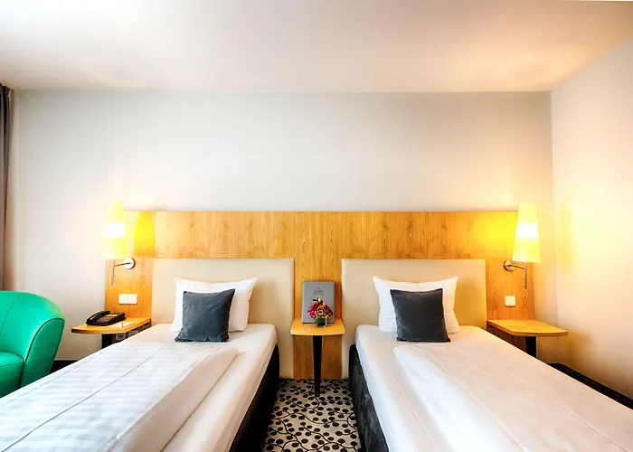 Four Points By Sheraton Plaza 4*