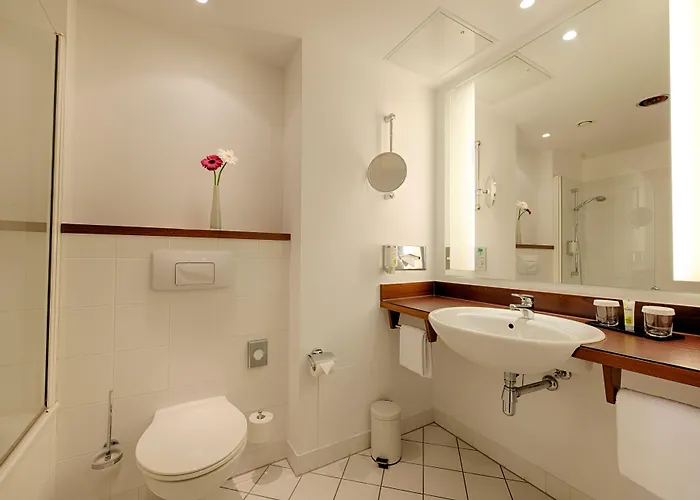 Hotel Four Points By Sheraton Plaza 4*