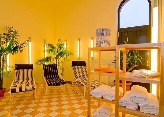 Four Points By Sheraton Plaza 4*