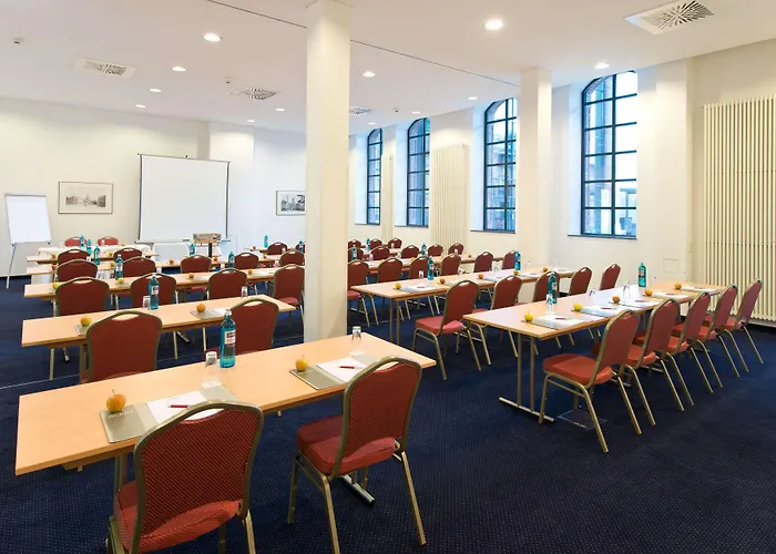 Four Points By Sheraton Plaza Hotel