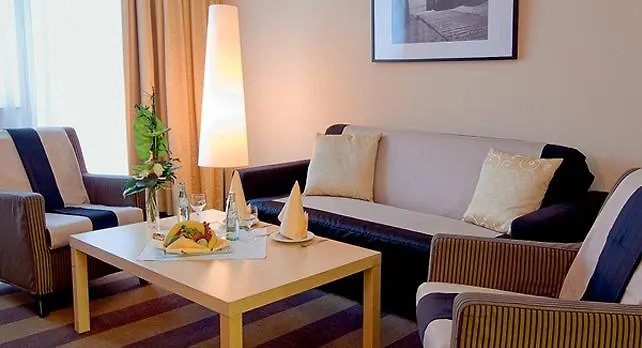 Four Points By Sheraton Plaza Hotel 4*