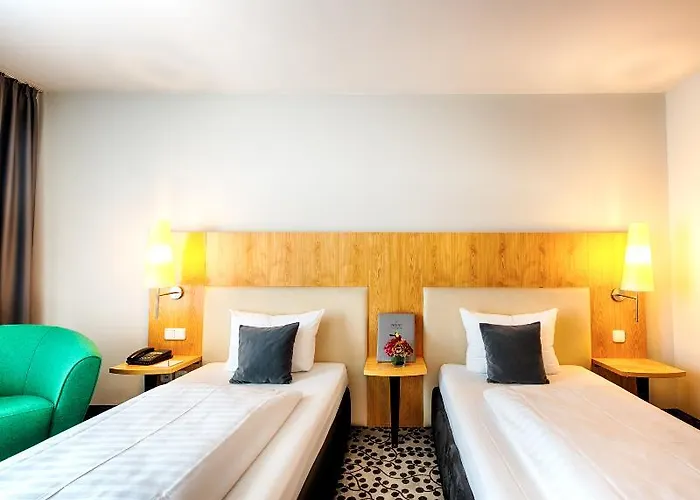 Four Points By Sheraton Plaza Hotel 4*