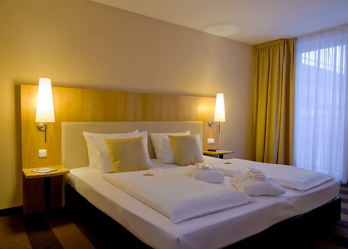 Four Points By Sheraton Plaza Hotel