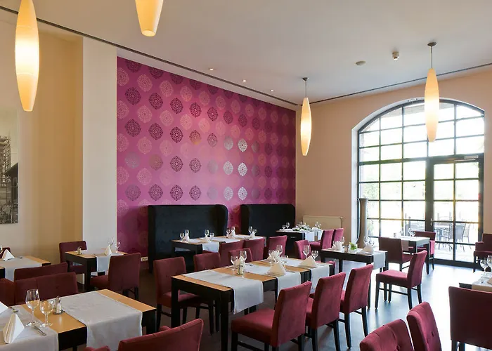 Four Points By Sheraton Plaza 4*