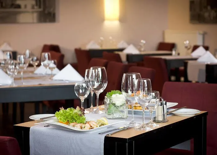 Four Points By Sheraton Plaza Hotel